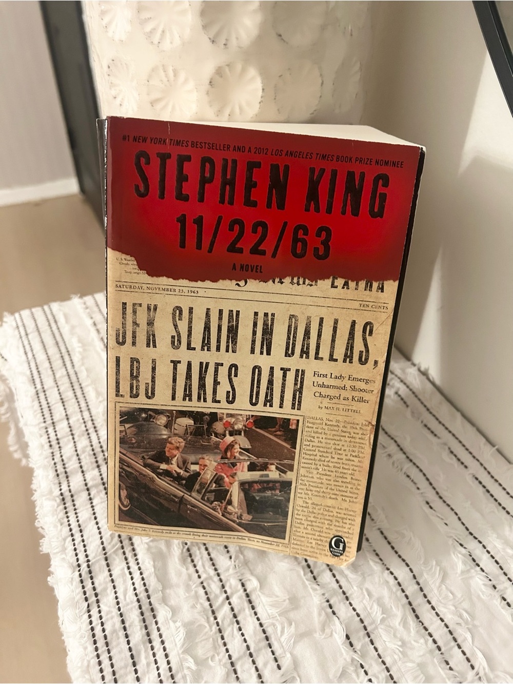 11/22/63 Paperback by Stephen King Time Travel Historical Thriller Book